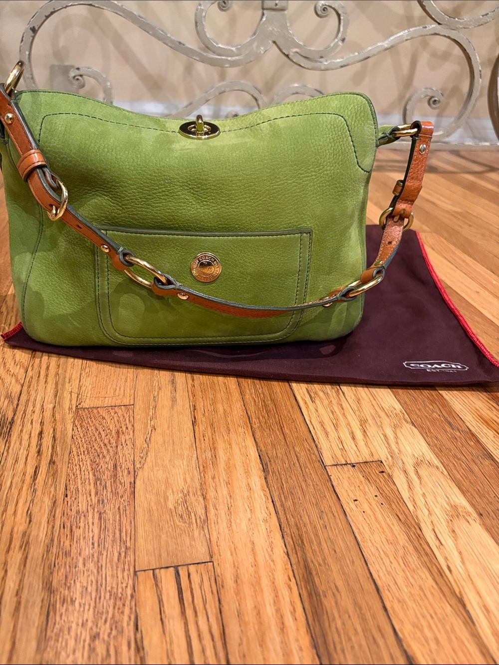 NWOT Vintage Coach Pea Green Leather Shoulder Bag with Camel Strap/Gold hardware